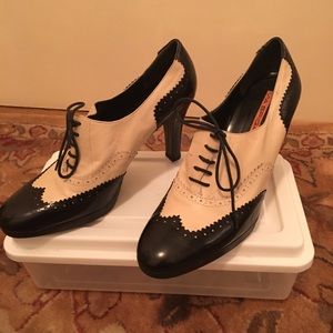 Via Spiga 2 tone Pump